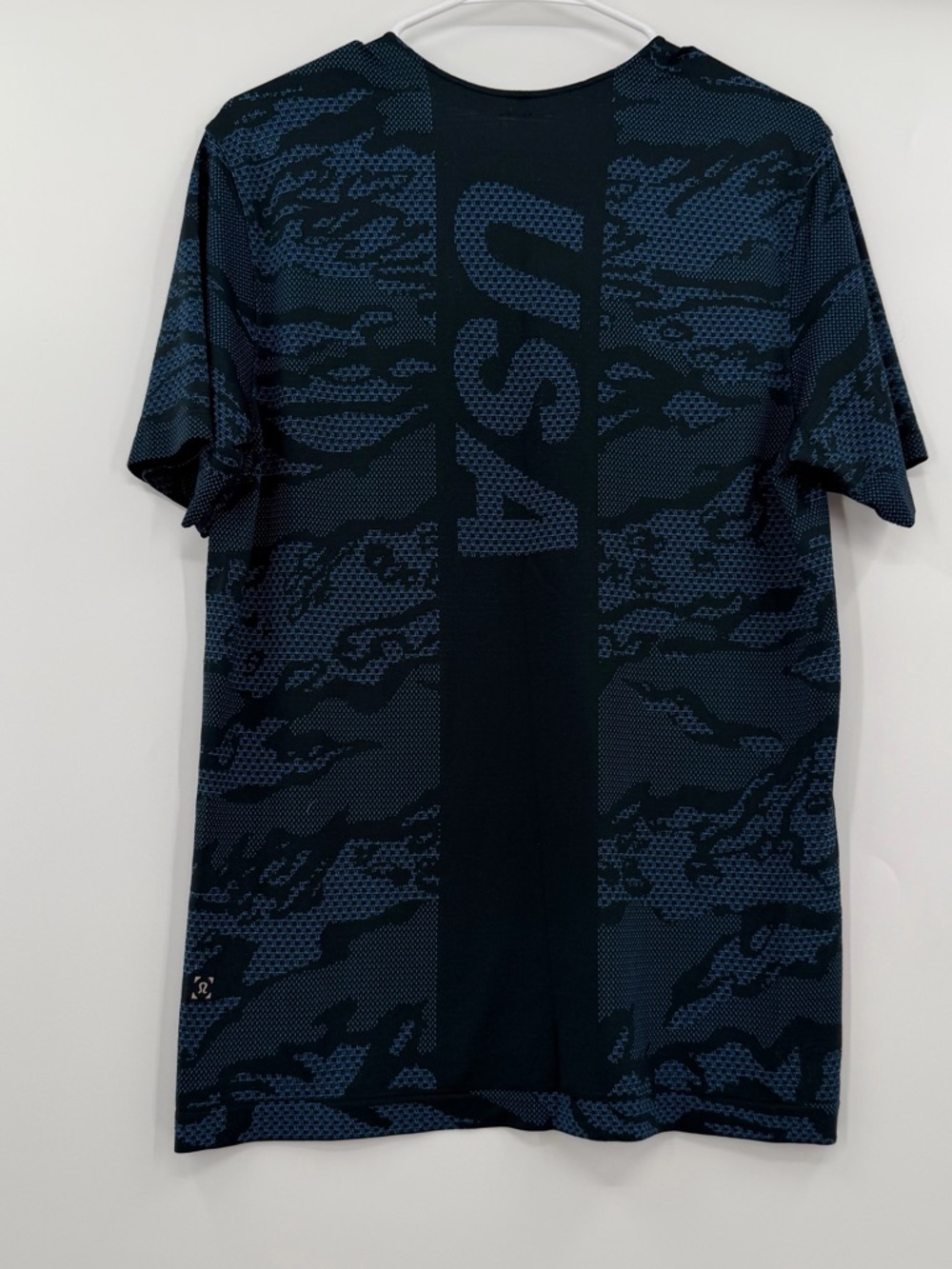 Lululemon Metal Vent Breathe Short Sleeve Shirt usa - Picture 2 of 3